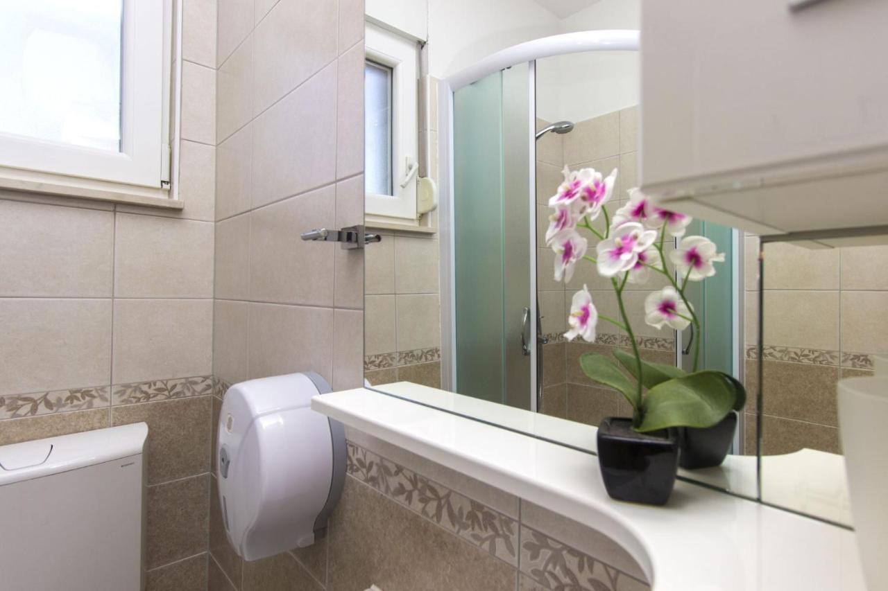 Apartments Lenija Ядрія Екстер'єр фото