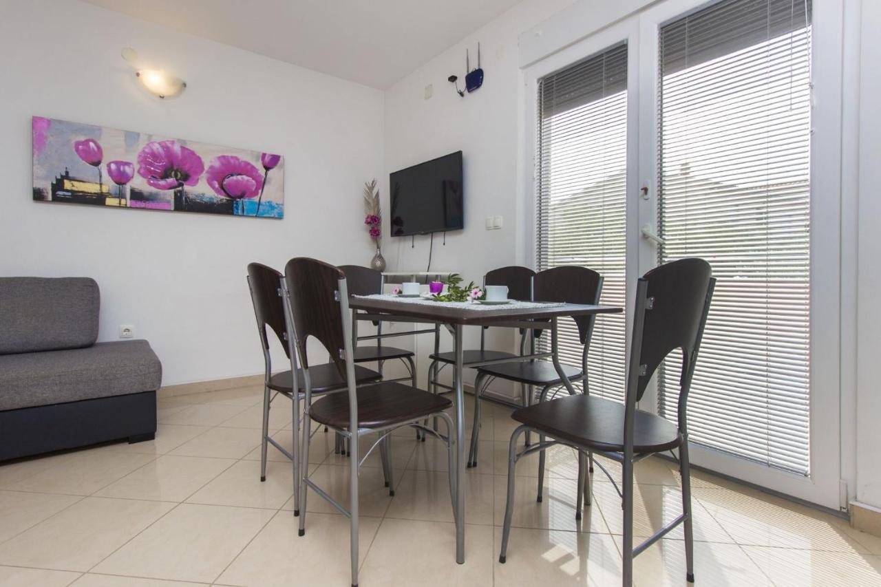 Apartments Lenija Ядрія Екстер'єр фото