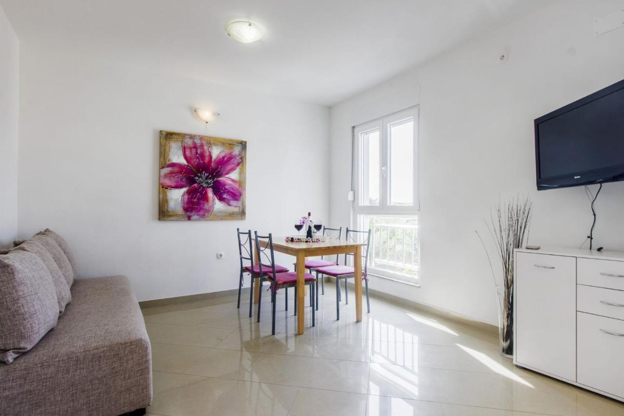 Apartments Lenija Ядрія Екстер'єр фото