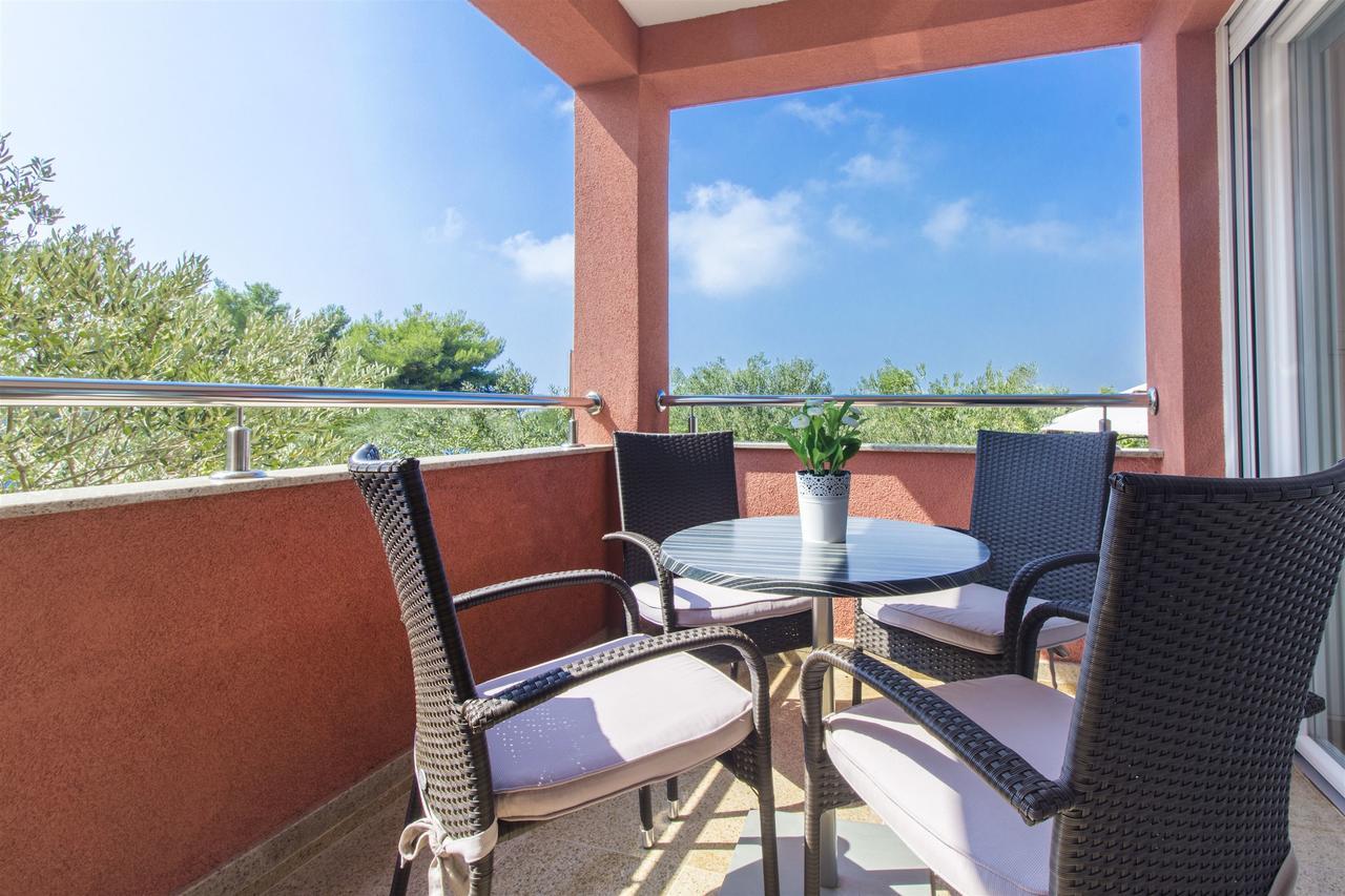 Apartments Lenija Ядрія Екстер'єр фото