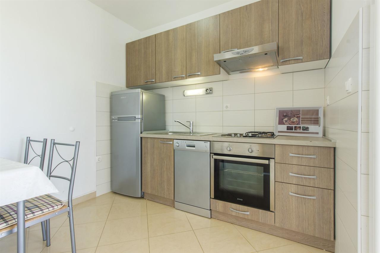 Apartments Lenija Ядрія Екстер'єр фото