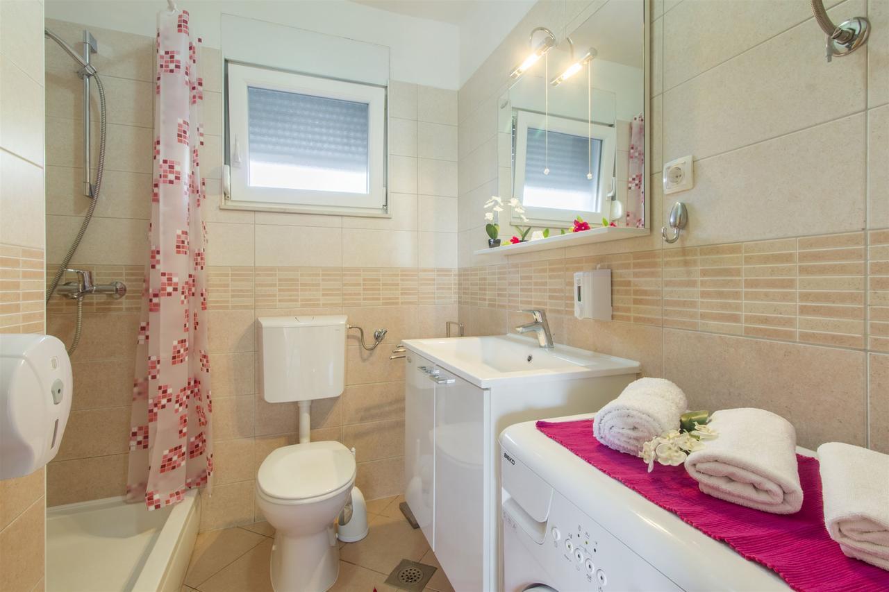Apartments Lenija Ядрія Екстер'єр фото