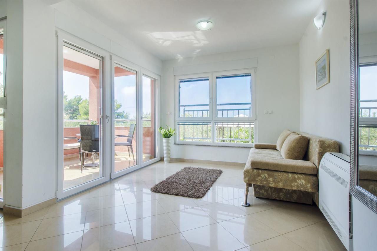 Apartments Lenija Ядрія Екстер'єр фото