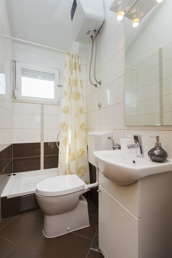Apartments Lenija Ядрія Екстер'єр фото