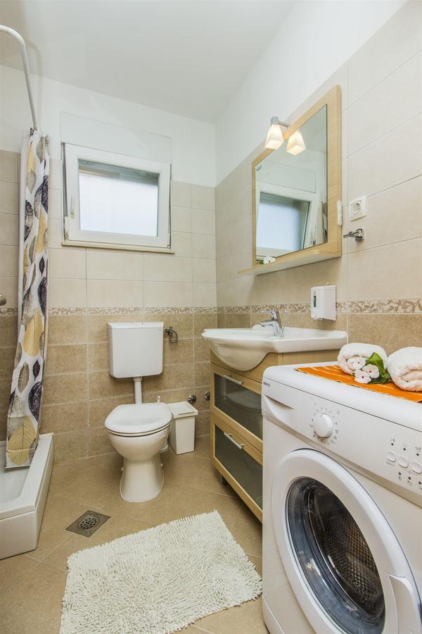Apartments Lenija Ядрія Екстер'єр фото
