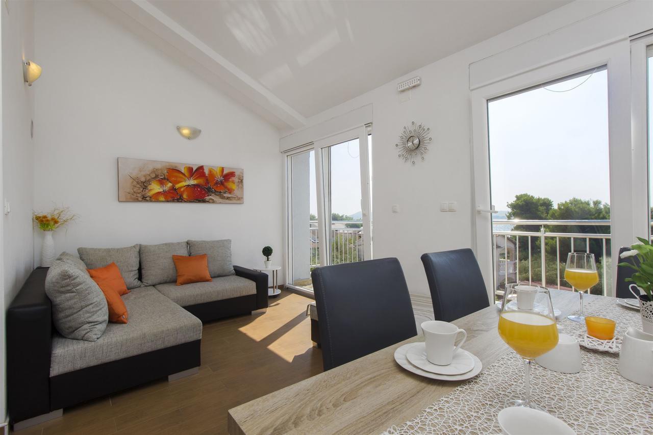 Apartments Lenija Ядрія Екстер'єр фото